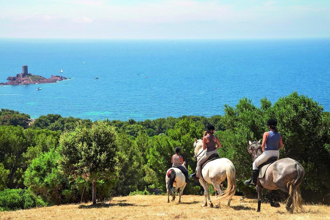 Cap Esterel Mer Sport Et Nature, Dans Village Pierres Et Vacances Saint-Raphael  Exterior photo